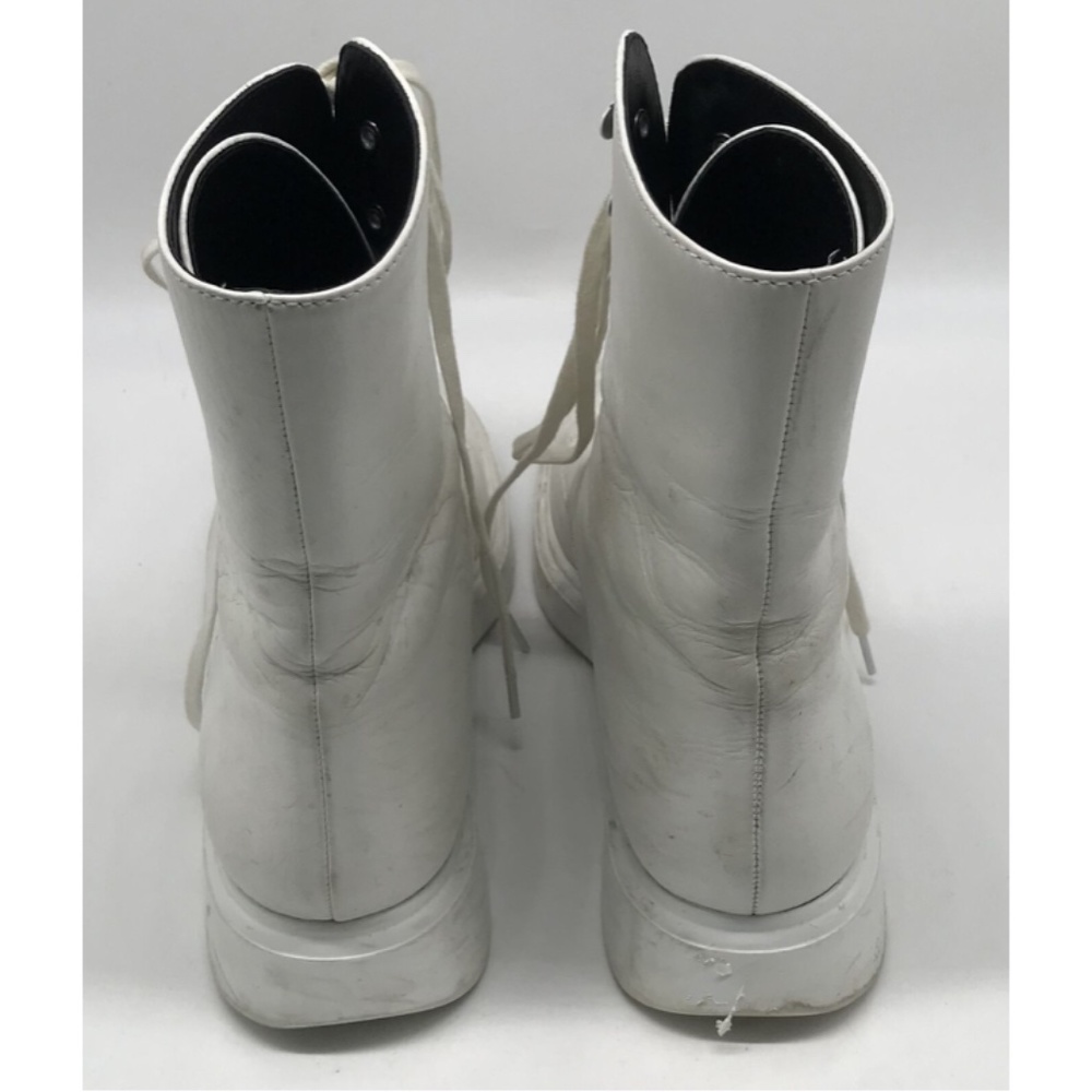 Stuart Weitzman Mckenzee Combat Boot In White Smo… - image 4